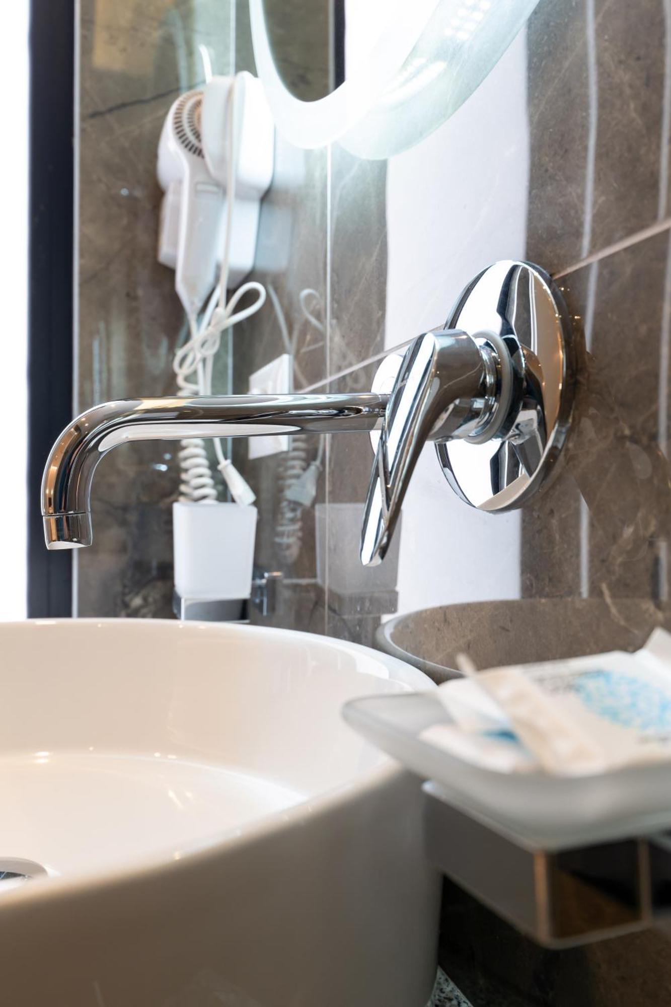 Feniks Hotel كساميل المظهر الخارجي الصورة