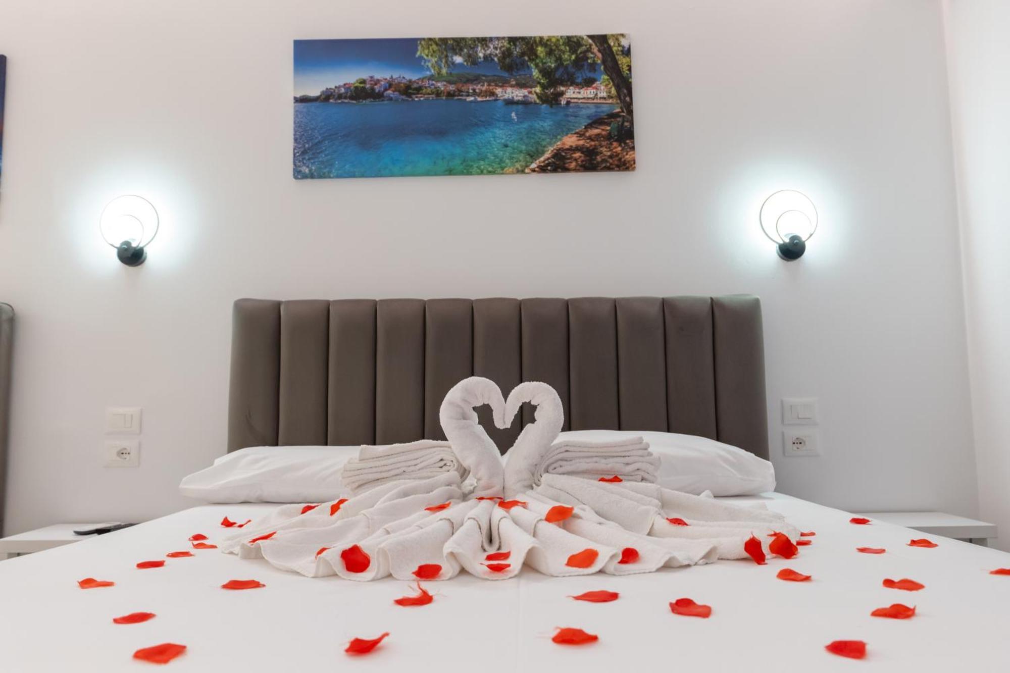 Feniks Hotel كساميل المظهر الخارجي الصورة